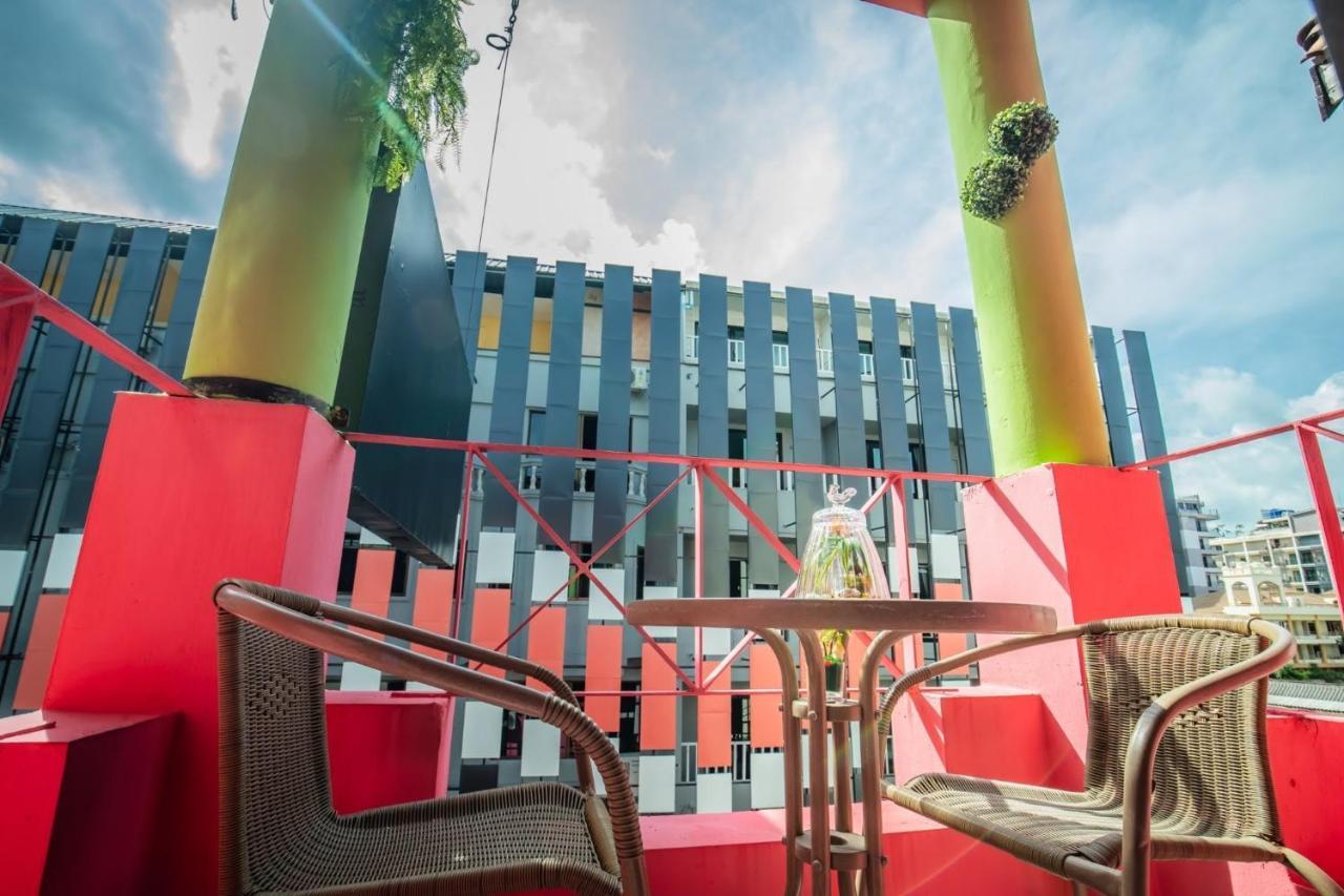 Menulis Coolly House Patong Bed & Breakfast Luaran gambar