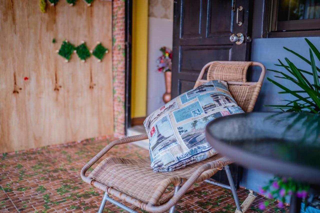 Menulis Coolly House Patong Bed & Breakfast Luaran gambar