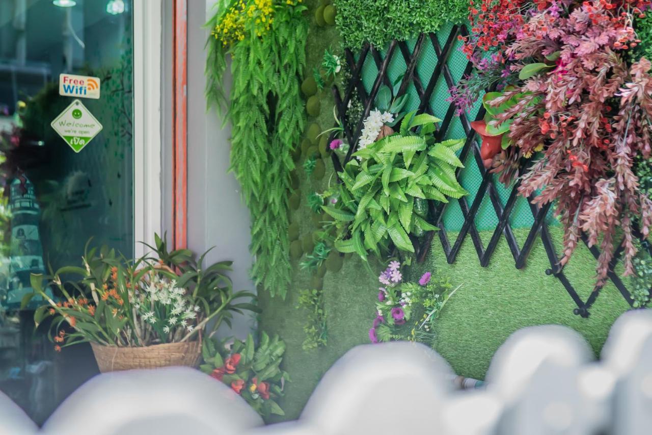 Menulis Coolly House Patong Bed & Breakfast Luaran gambar