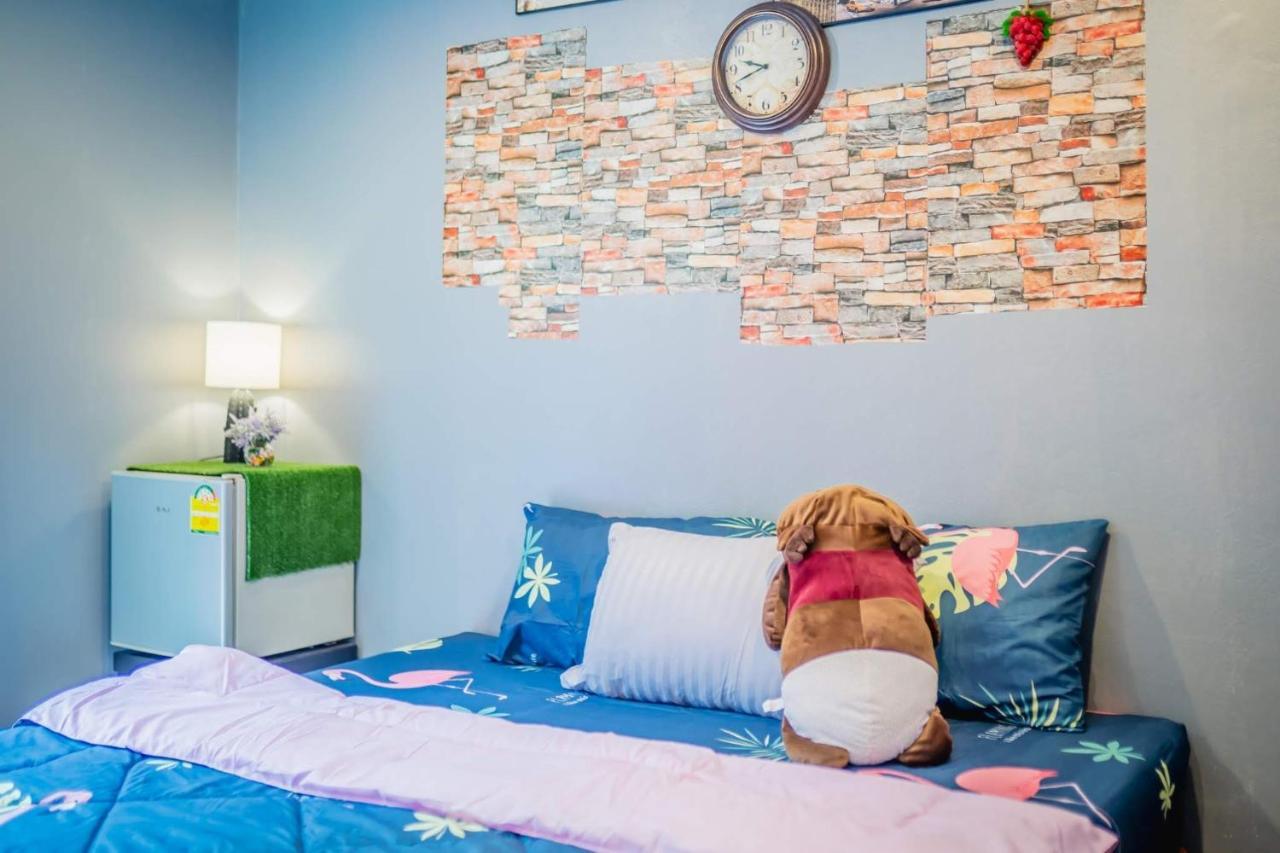 Menulis Coolly House Patong Bed & Breakfast Luaran gambar